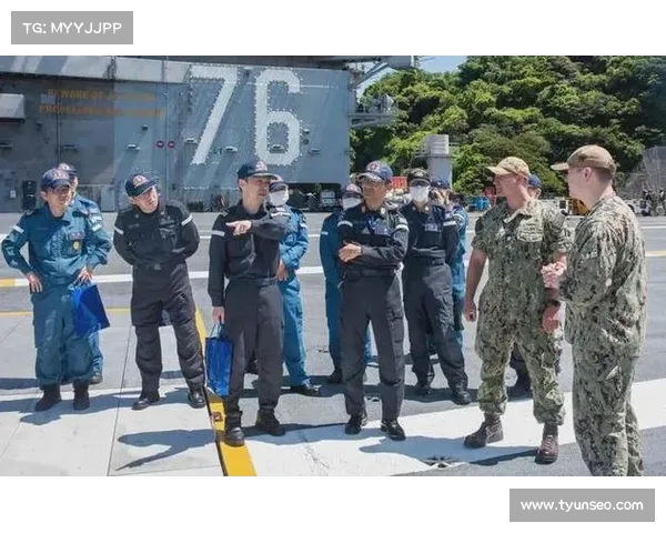 中国海警登临检查难度解析:菲律宾特种部队介入,美日舰队联合行动加剧南海局势 中国海警登临检查难度解析:菲律宾特种部队介入,美日舰队联合行动加剧南海局势